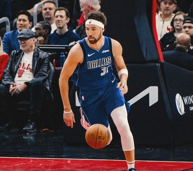 骑士战胜独行侠,保持季后赛希望的简单介绍 骑士战胜独行侠,保持季后赛希望的简单介绍