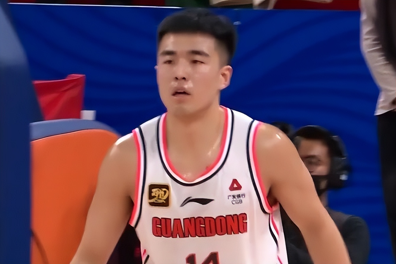 上海男篮遭遇惨败,反思不足之处的简单介绍 上海男篮遭遇惨败,反思不足之处的简单介绍