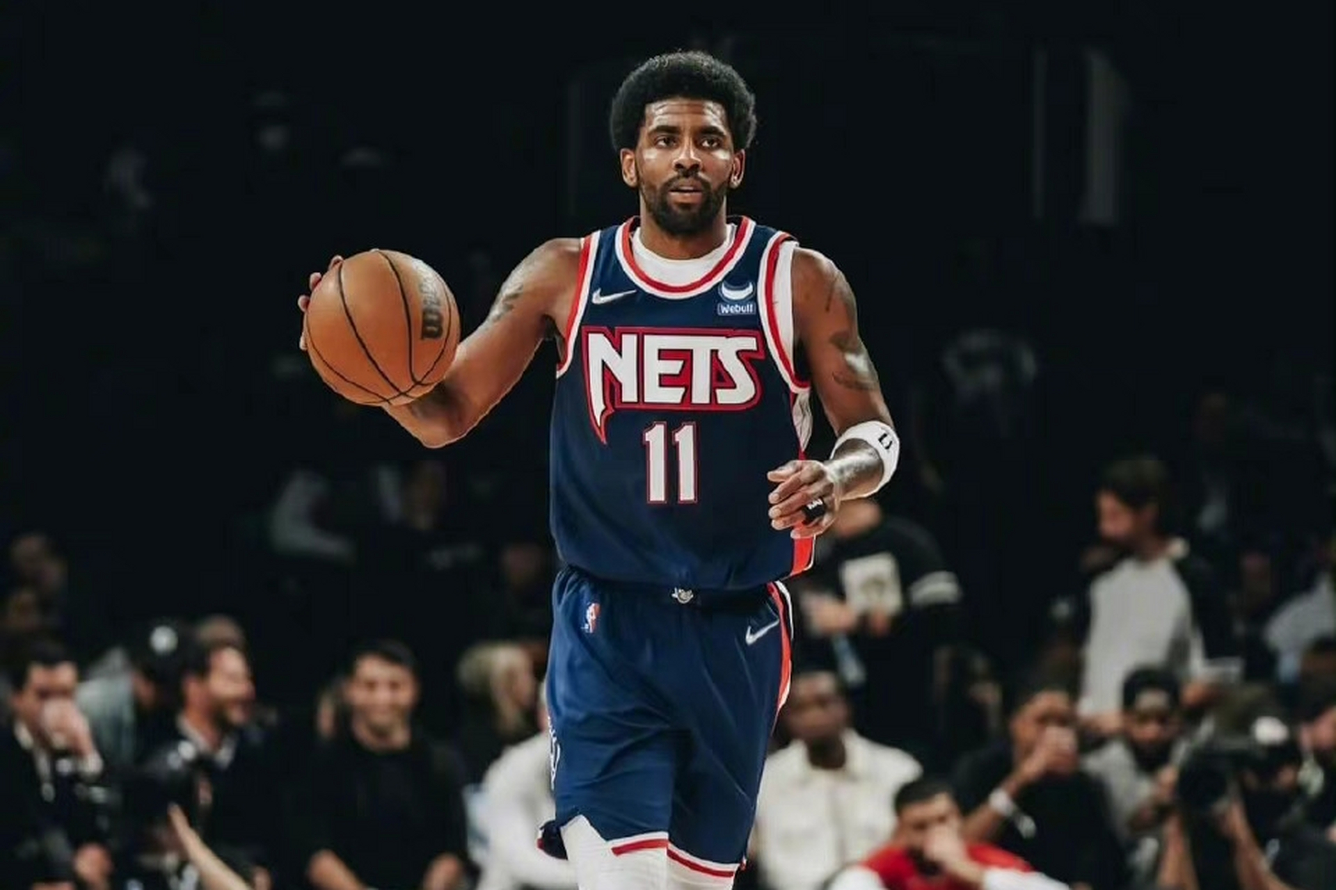 杏彩体育app-正名复出！欧文加盟篮网，贡献突出表现的简单介绍