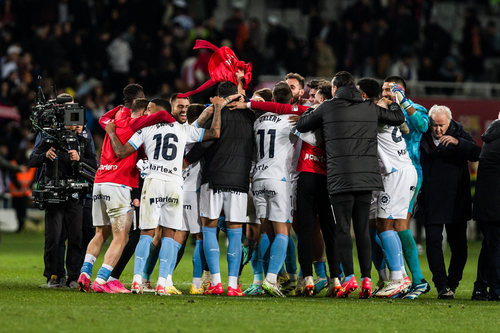 杏彩体育在线-包含顶级足球联赛战况激烈，球队实力势均力敌的词条