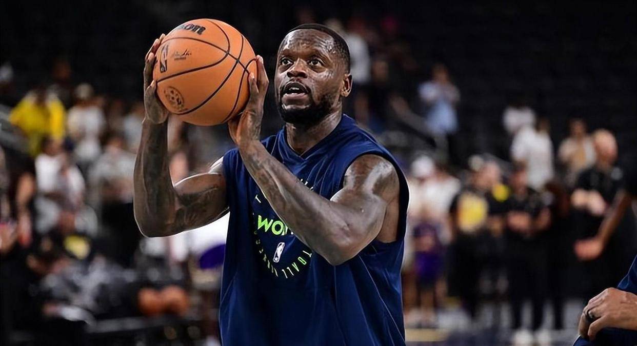 外援表现突出:球队海外球员成关键先生的简单介绍 外援表现突出:球队海外球员成关键先生的简单介绍