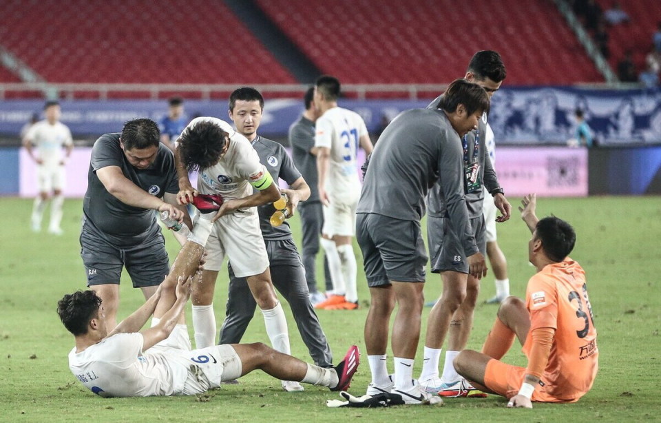 包含凭借一波深圳队,中超成功三杀,现场教练席炸锅的词条 包含凭借一波深圳队,中超成功三杀,现场教练席炸锅的词条