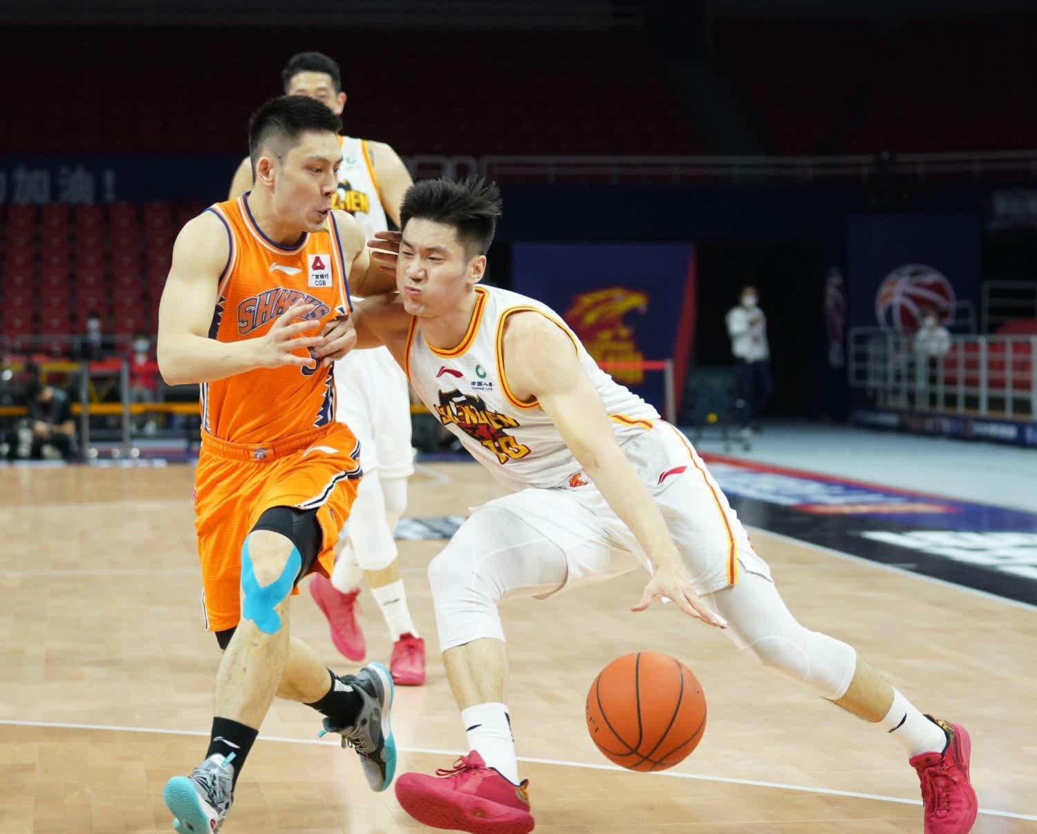 杏彩体育平台-深圳队爆发神级表现，中超被彻底压制，三杀