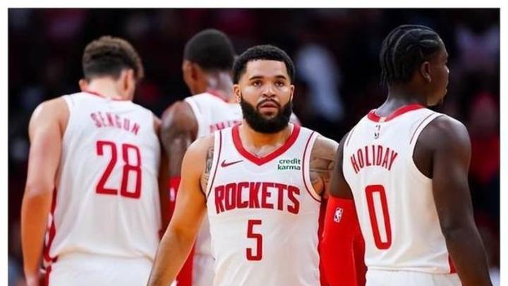 火箭后卫成为亮点,砍下关键球控场 火箭后卫成为亮点,砍下关键球控场