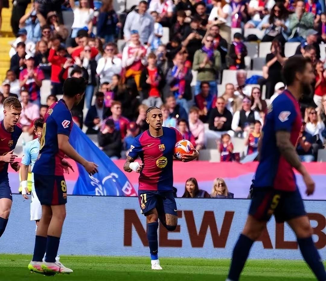 巴萨中场连续进球,主场击败对手实现逆转 巴萨中场连续进球,主场击败对手实现逆转