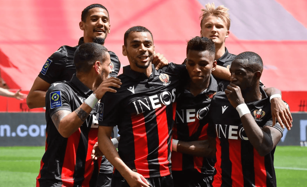 法甲冠军防守稳固,望向胜利 法甲冠军防守稳固,望向胜利