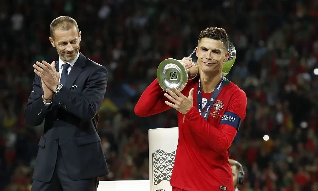 杏彩体育网站-关于葡萄牙队长领衔备战欧锦赛预选赛迎战意大利！的信息