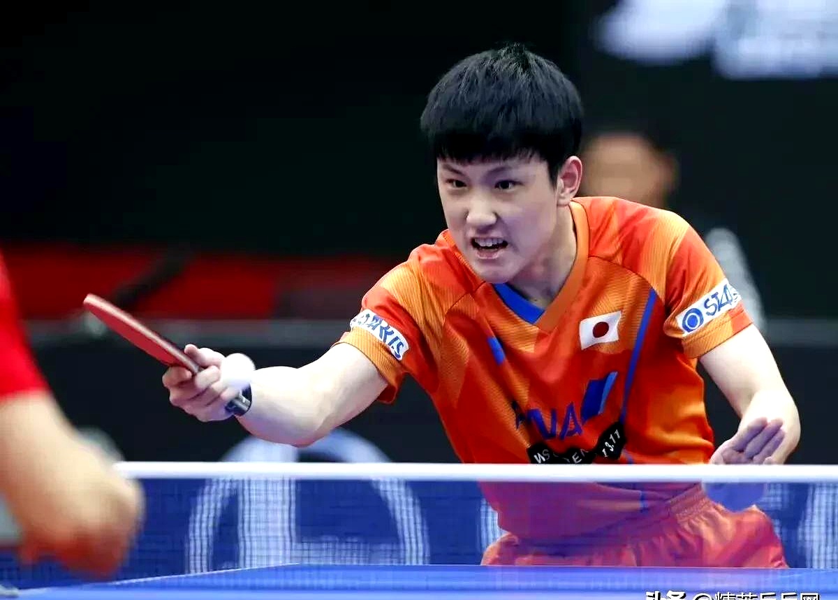 杏彩体育app-日本新生代球员崭露头角，成为关注焦点