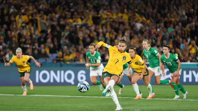 杏彩体育网页版-包含选手表现稳定，女足比赛赛场精彩纷呈、球迷欣喜观望的词条