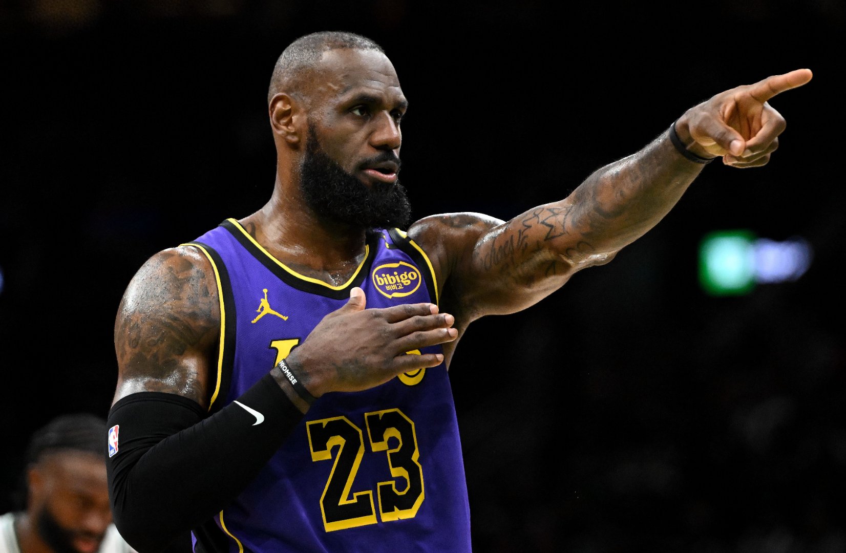 詹姆斯狂砍分,领骑士击败步行者 詹姆斯狂砍分,领骑士击败步行者