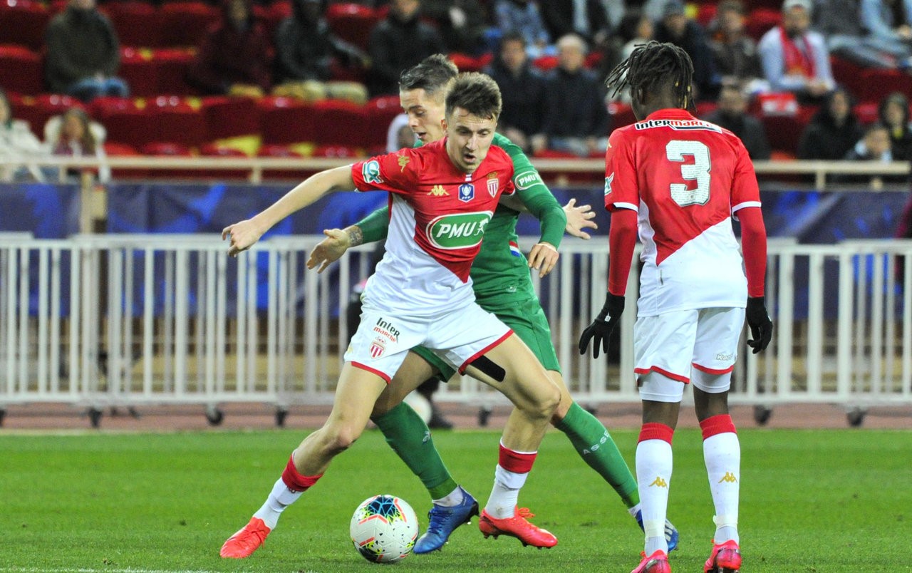 昂热击败摩纳哥,赢得生死战的简单介绍 昂热击败摩纳哥,赢得生死战的简单介绍