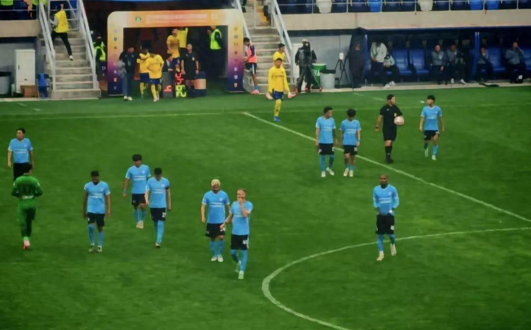 足球明星争评选,激发球迷热烈讨论 足球明星争评选,激发球迷热烈讨论