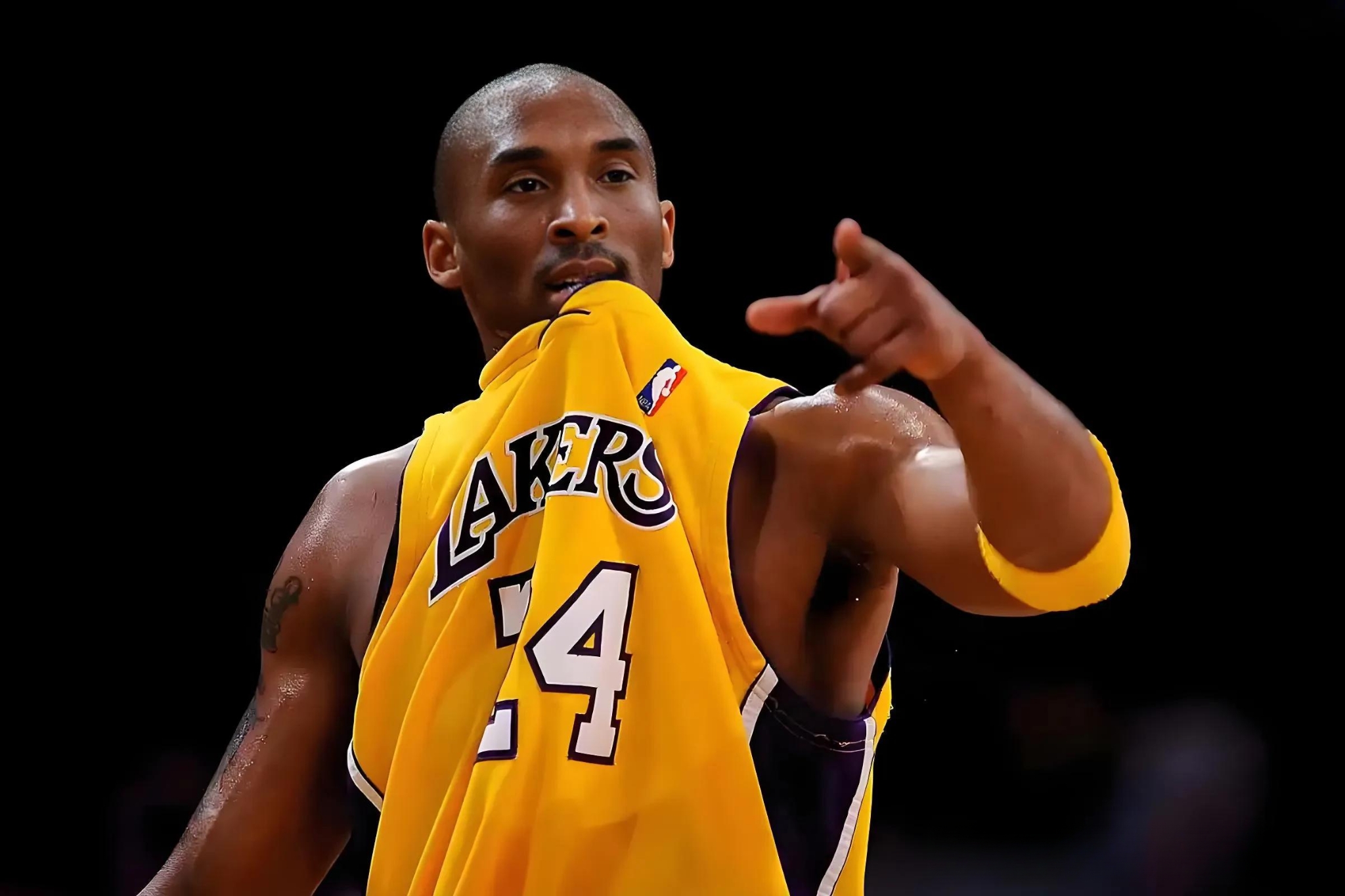 美职篮球员突破自我,为球队赢得关键胜利的简单介绍 美职篮球员突破自我,为球队赢得关键胜利的简单介绍