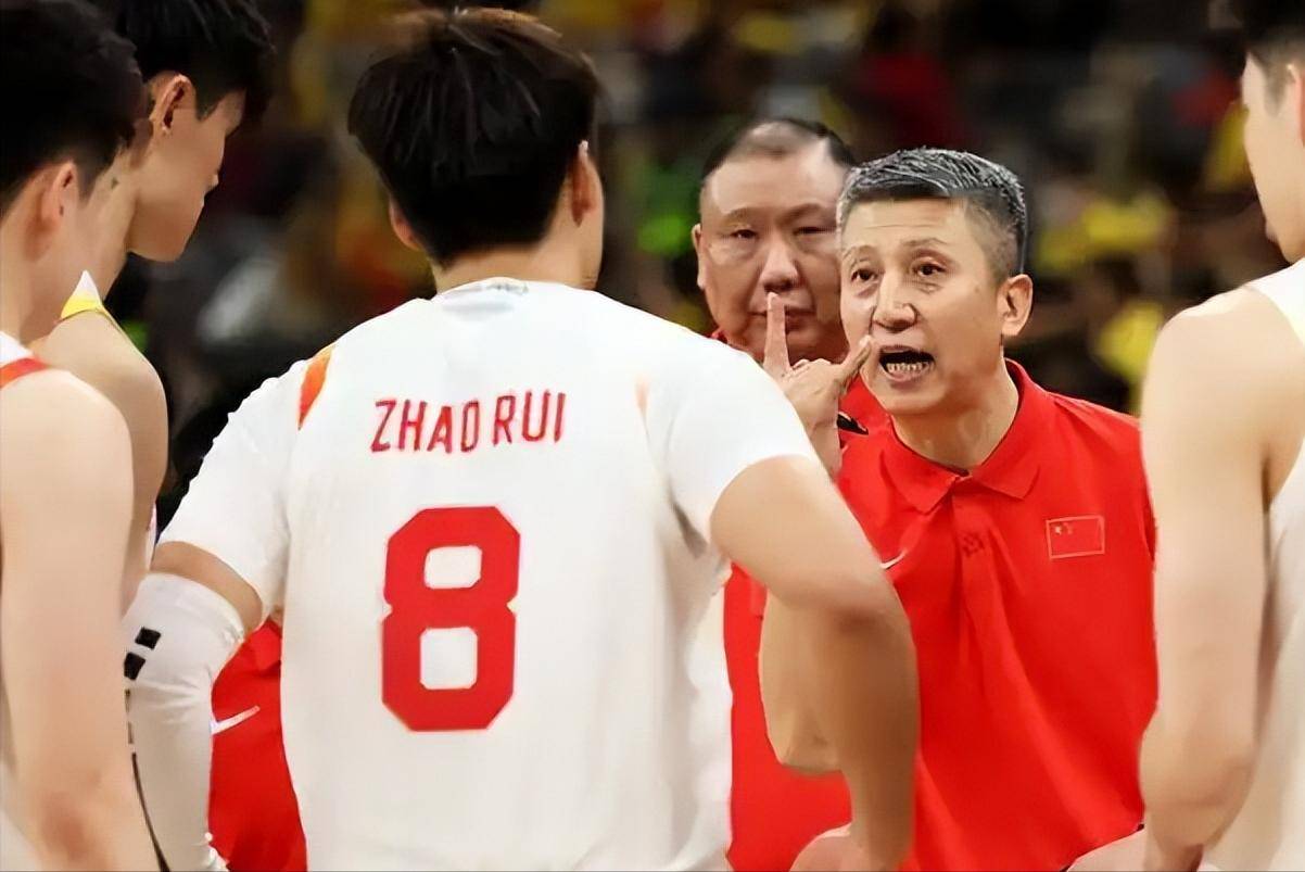 杏彩体育-备战态势：球队备战士气正旺