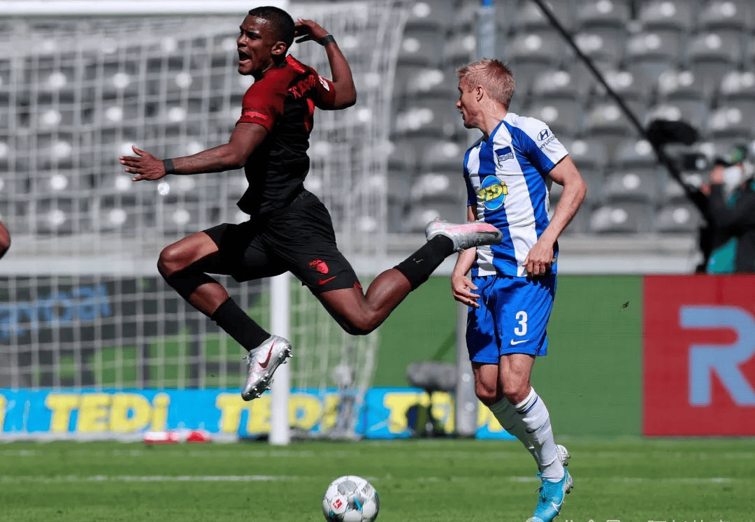 柏林赫塔球员积极备战,决心摆脱连败 柏林赫塔球员积极备战,决心摆脱连败