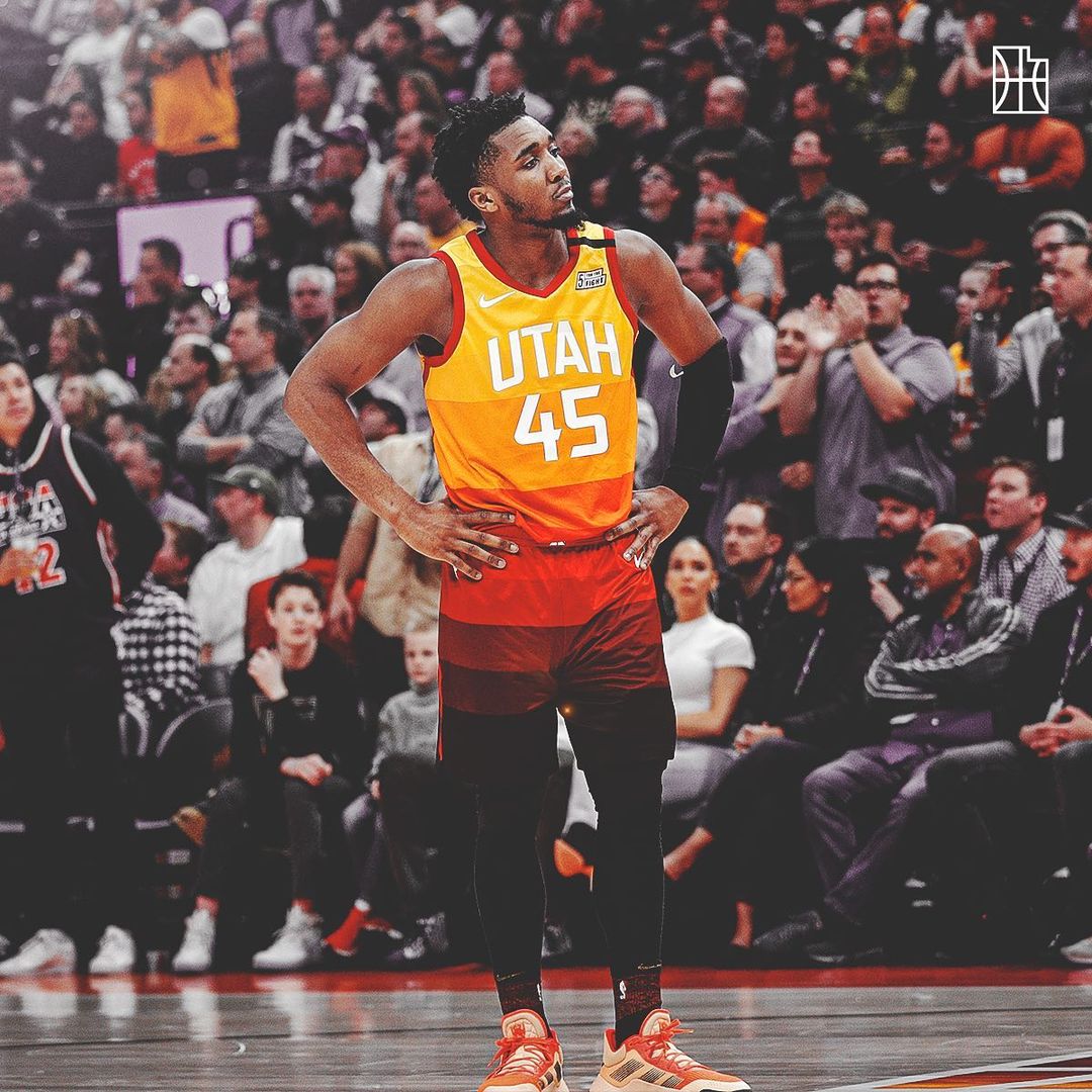 关于爵士抢险胜太阳,米切尔全力突进展现时刻冠心如钢精神的信息 关于爵士抢险胜太阳,米切尔全力突进展现时刻冠心如钢精神的信息