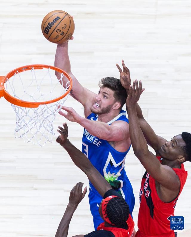 杏彩体育官方登录入口-猛龙不敌雄鹿，遭遇打击令人深思