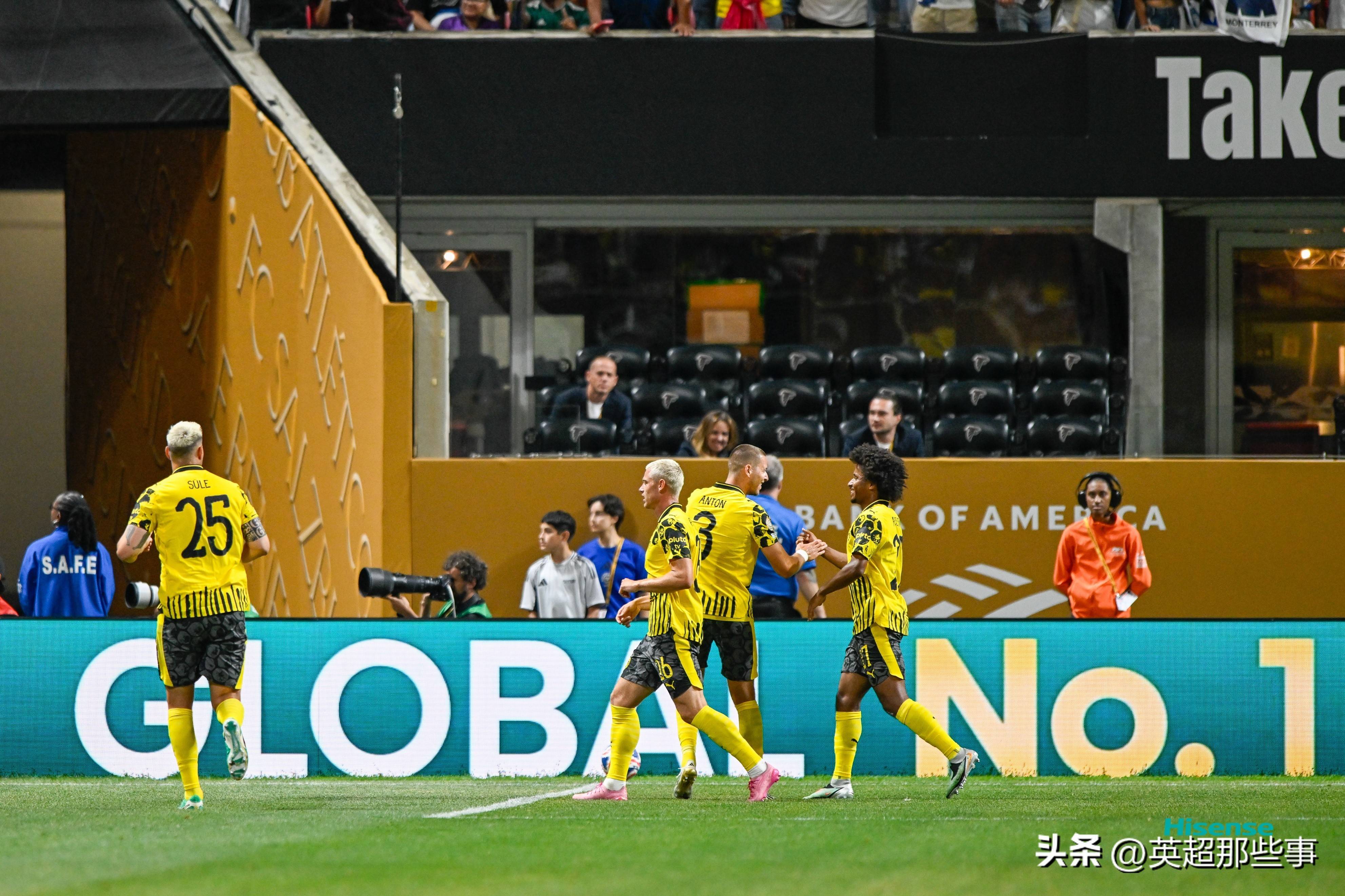 多特蒙德连胜收官,德甲亚军争夺激烈 多特蒙德连胜收官,德甲亚军争夺激烈