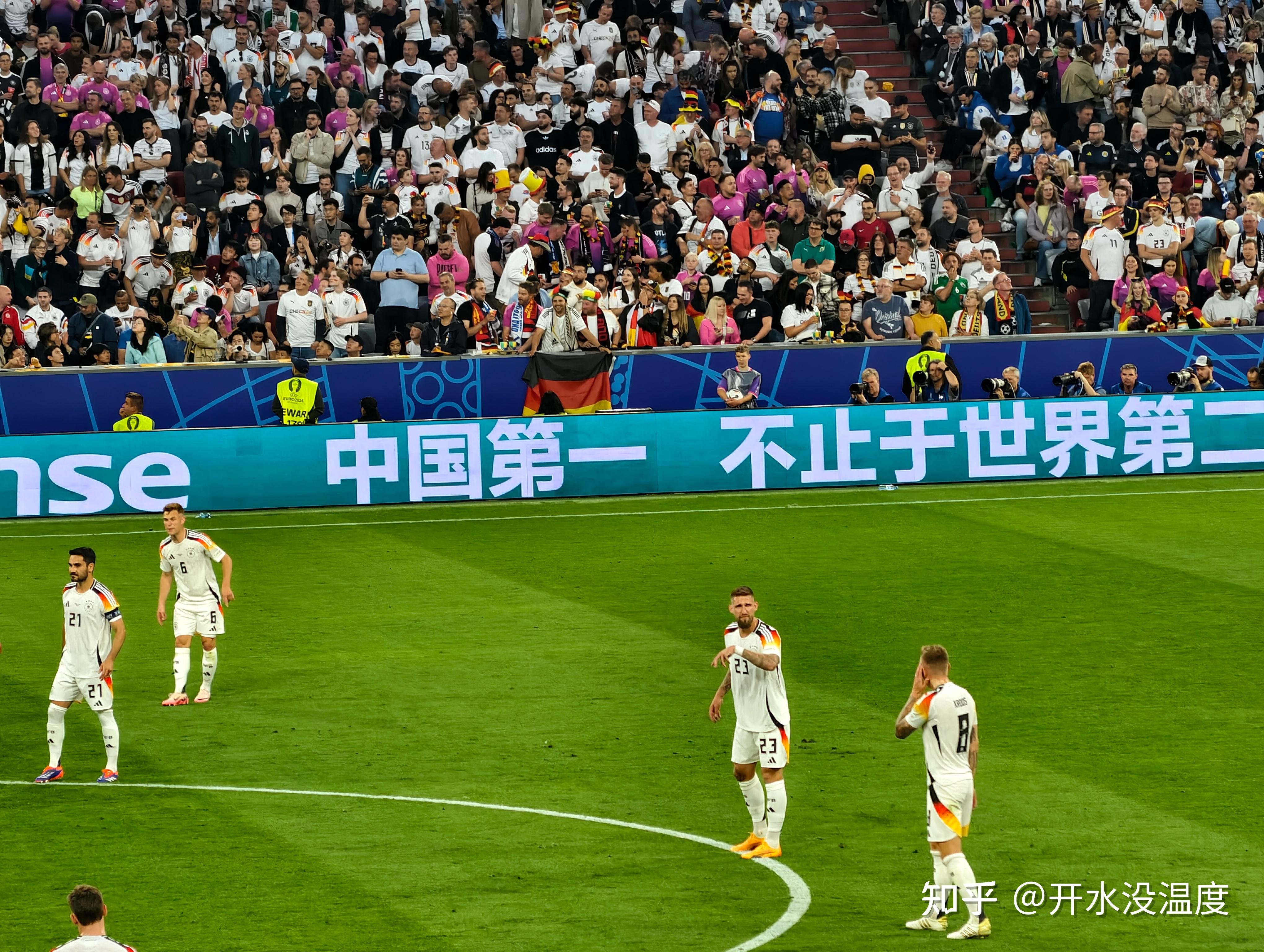 俄罗斯队在欧洲杯预选赛中独占鳌头 俄罗斯队在欧洲杯预选赛中独占鳌头