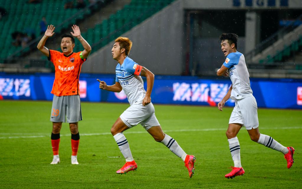 杏彩体育官网入口-广州队再胜深圳，豪取四连胜