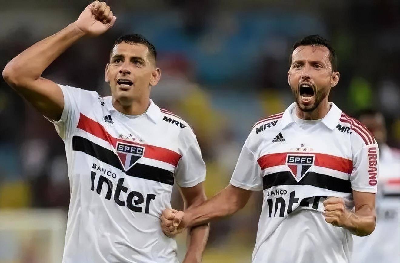 圣保罗球队在比赛中取得关键胜利 圣保罗球队在比赛中取得关键胜利